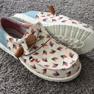 Hey Dude Men's Wally Americana Flag - size w10/m8